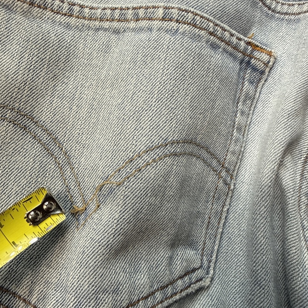 Vintage Lev's 505 Jeans Men 38x30 Blue Denim Light Wash Straight Regular Y2K - Picture 16 of 16
